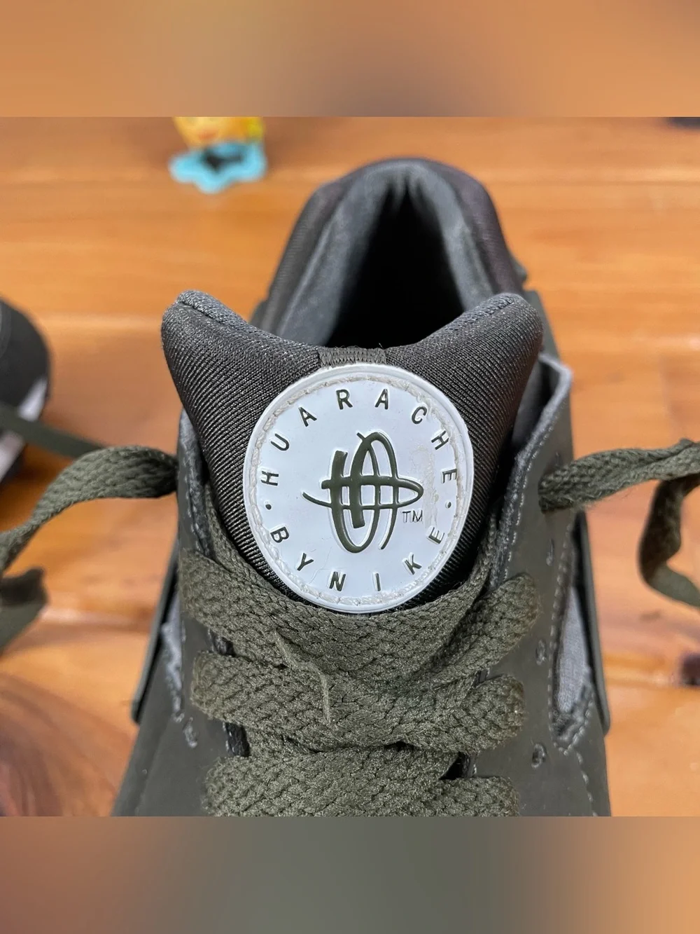 Nike Air Huarache Run Cargo Khaki Green 654275-301 Kids 6.5Y / Womens ~7 to 7.5